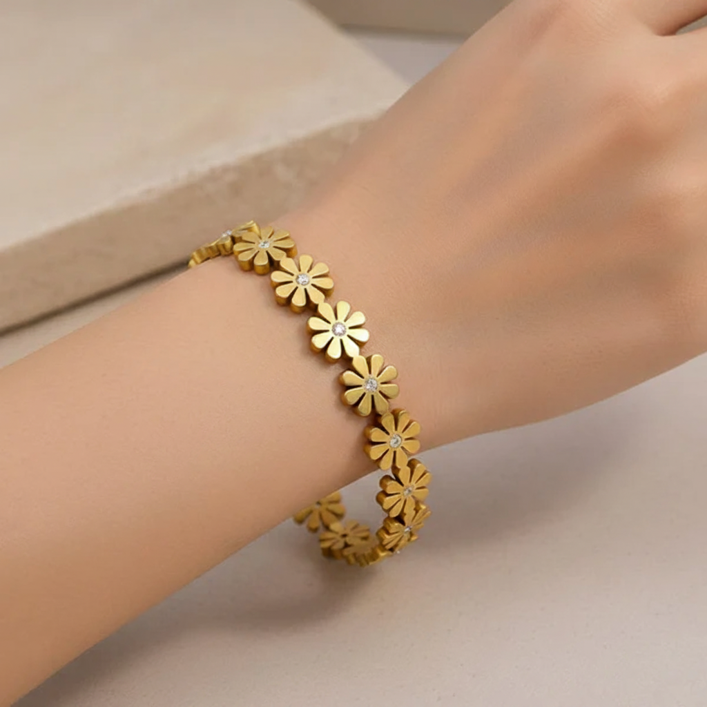 Bloom Ring – Wrist Shot