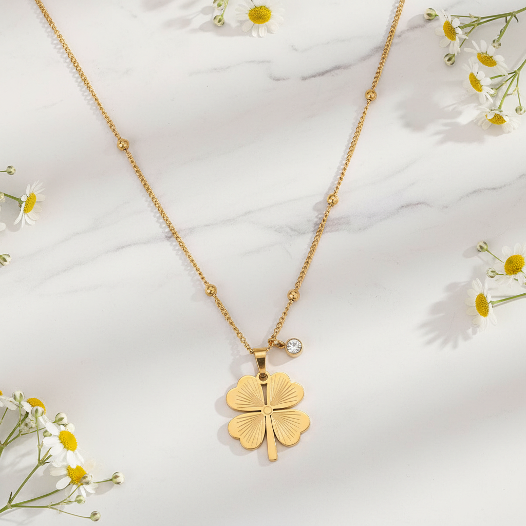Lucky Bloom Necklace – White Marble